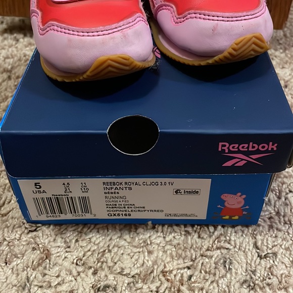 Peppa Pig Reebok Shoes for Toddler - Picture 4 of 4